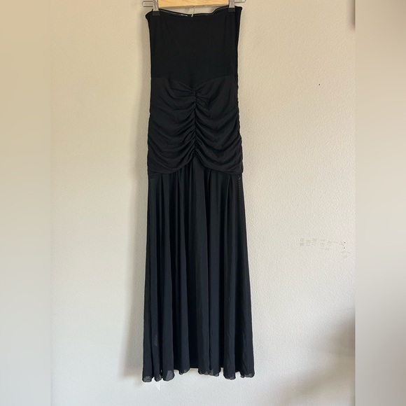 NWT Black Strapless Evening Dress Pleated Small Flowy - Picture 4 of 6